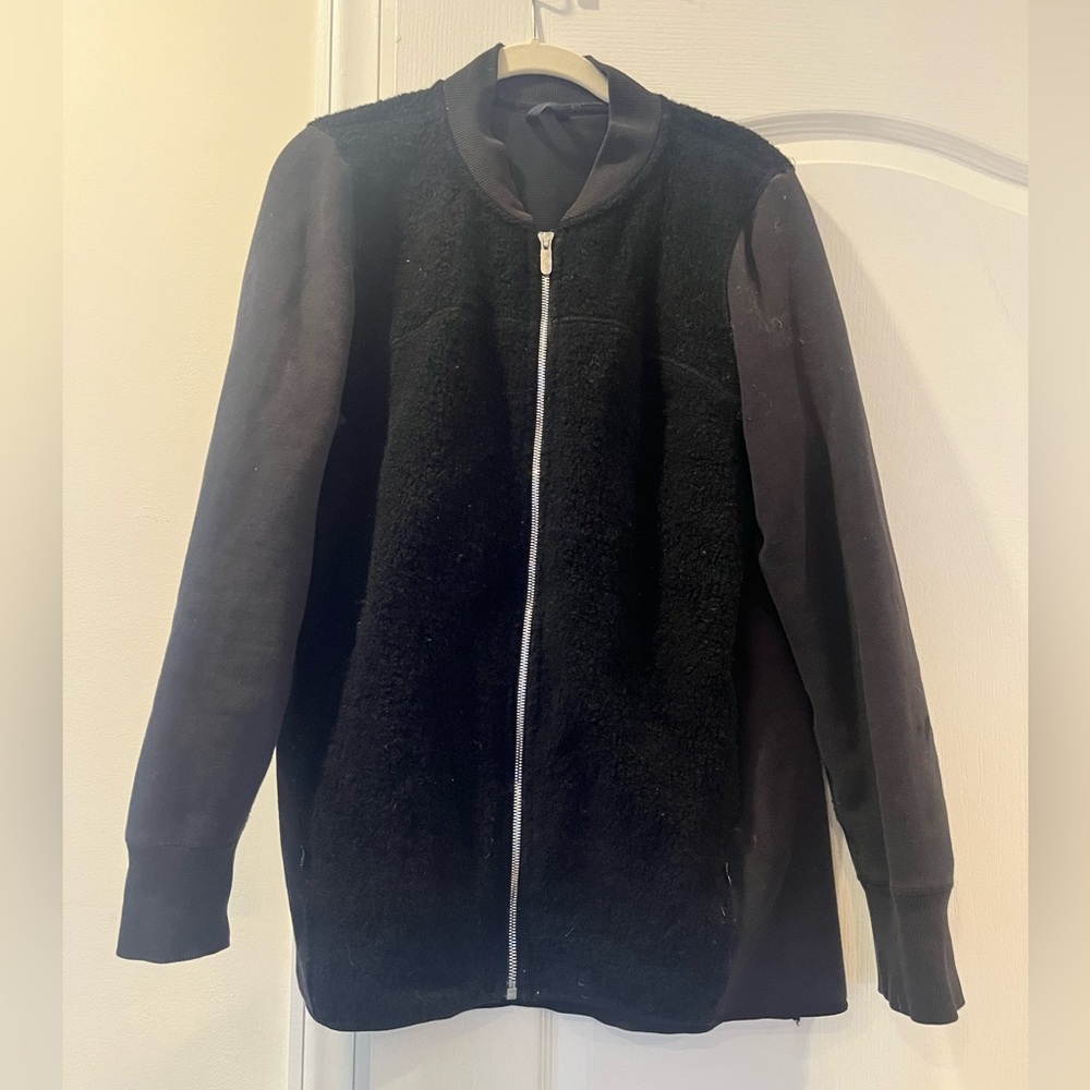 Lululemon zip up Sherpa jacket. Size: 12. Gently worn